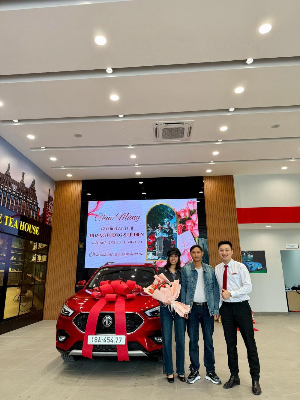 Niềm vui nhận xe mới tại MG Nam Định
